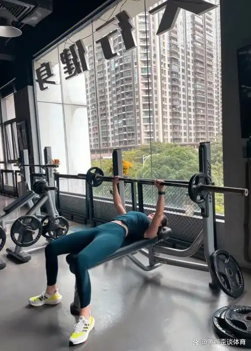 怎么才能练出好看又有型的胸肌?