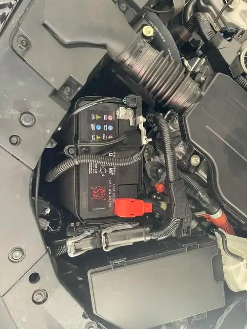 十代混动雅阁电瓶