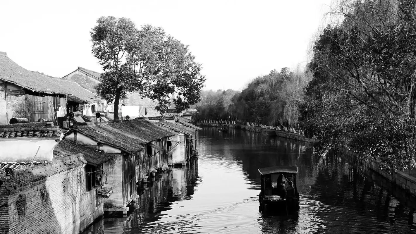 如果你觉得大多数江南水乡都是这种感觉,那就请欣赏一下素有"水乡