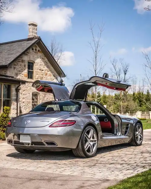 奔驰sls amg绝对值得收藏的超跑!