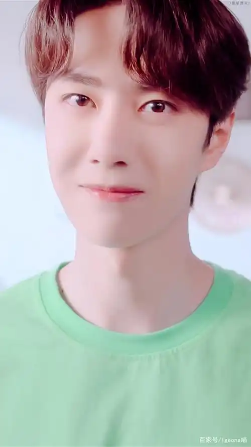 王一博:这个甜甜的可爱的绿色奶盖,爱你所爱 沾点绿色 我就欢喜