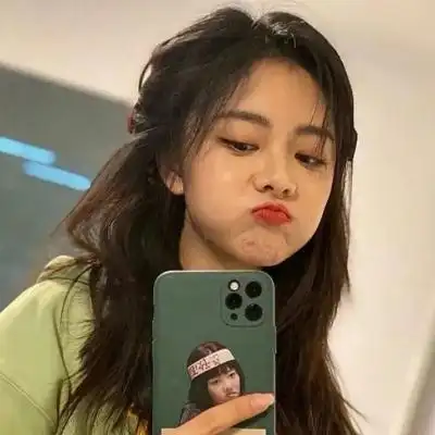 79手机对镜自拍!_女生头像_我要个性网