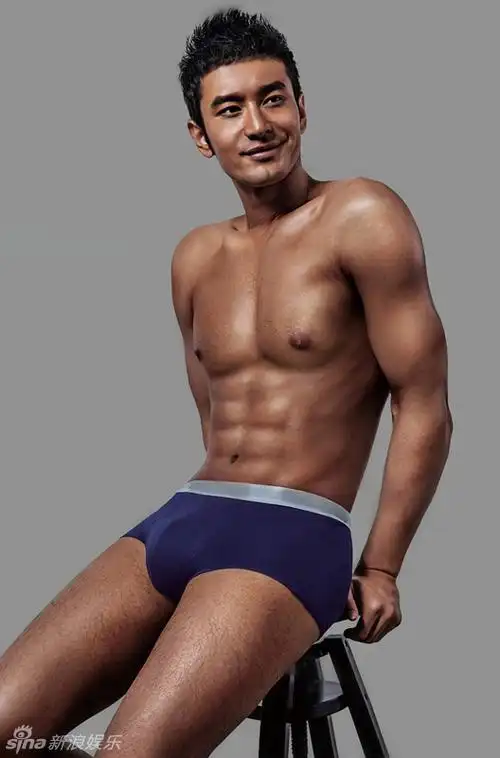 黄晓明性感肌肉