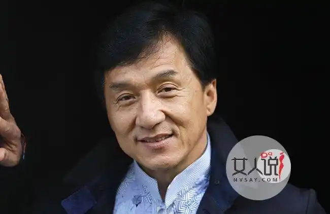 成龙真名叫什么惊人身份背景被挖陈港生房仕龙都是他的名字