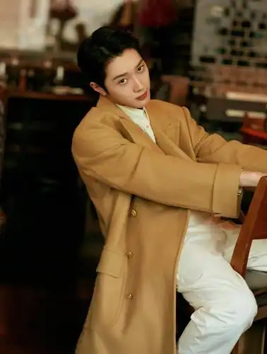 小鲜肉赖冠霖帅气写真