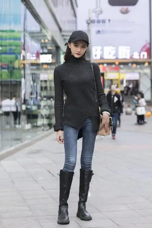 高筒靴搭配牛仔裤凸显大长腿,搭配好上衣让你靓丽出众