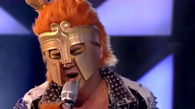 蒙面歌王:忧郁的齐天大圣最后唱嗨全场,这个转变太棒了