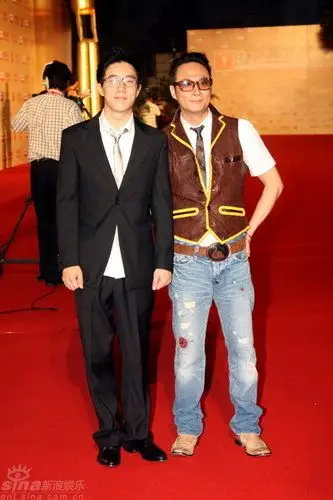 图文上海电影节开幕吴镇宇右房祖名合影
