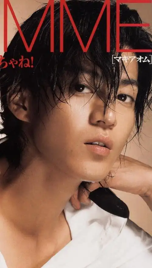 小栗旬颜值巅峰时期