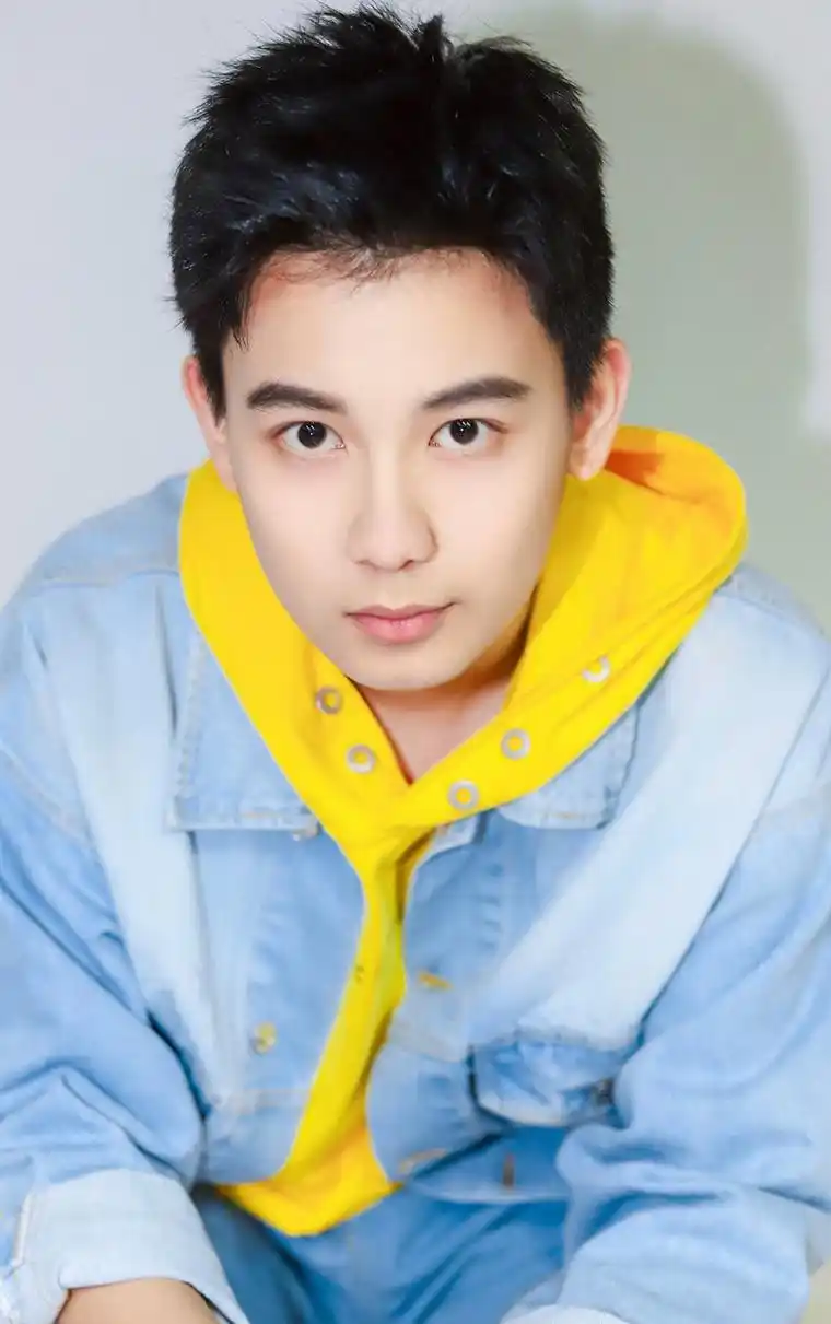 胡先煦中文名:胡先煦/英文名:hu xianxu职业:,演员,简介:胡先煦,中国