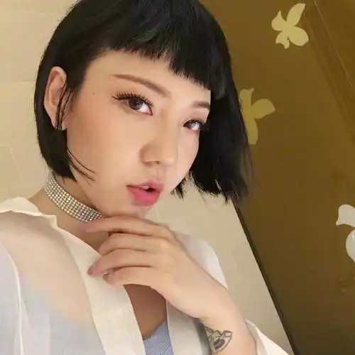 吴莫愁活动照图片