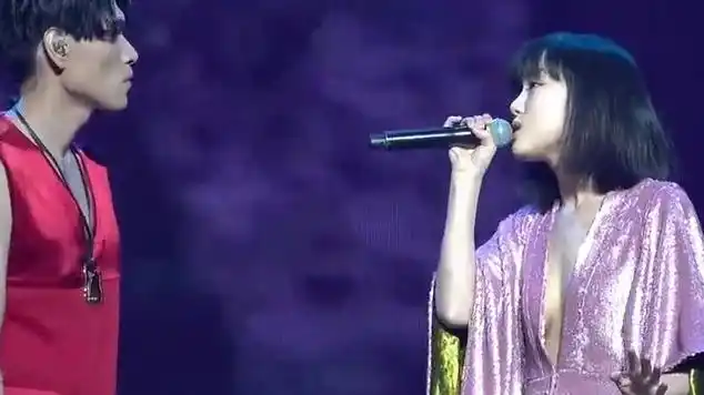 杨宗纬黄龄惊艳演唱凉凉这场面也就只有杨宗纬能淡定了