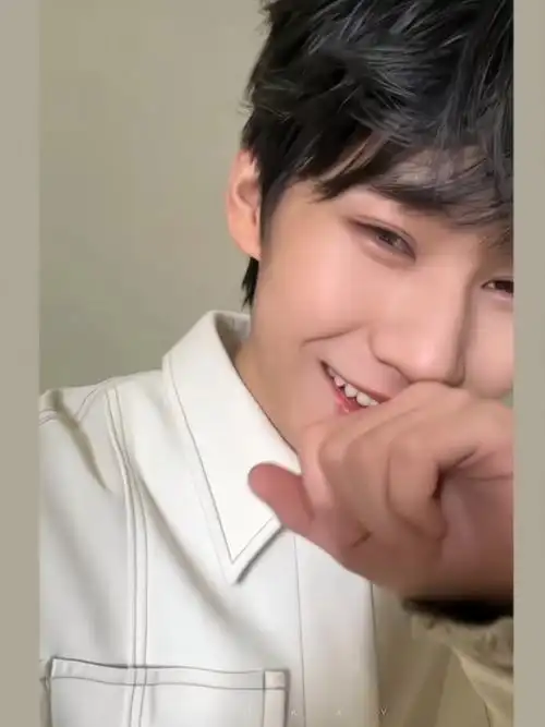 张真源  #治愈系笑容  #时代少年团张真源  #fyp