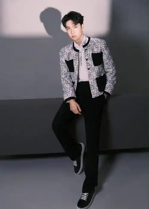 王一博穿衣打扮太嗲了!