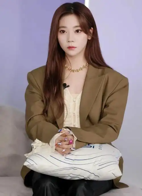 张紫宁高清魅力写真甜美可人