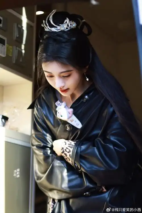 鞠婧祎超话jjy#鞠婧祎千香引#jjy#鞠婧祎姜黎非#    "她被蓝海的爱