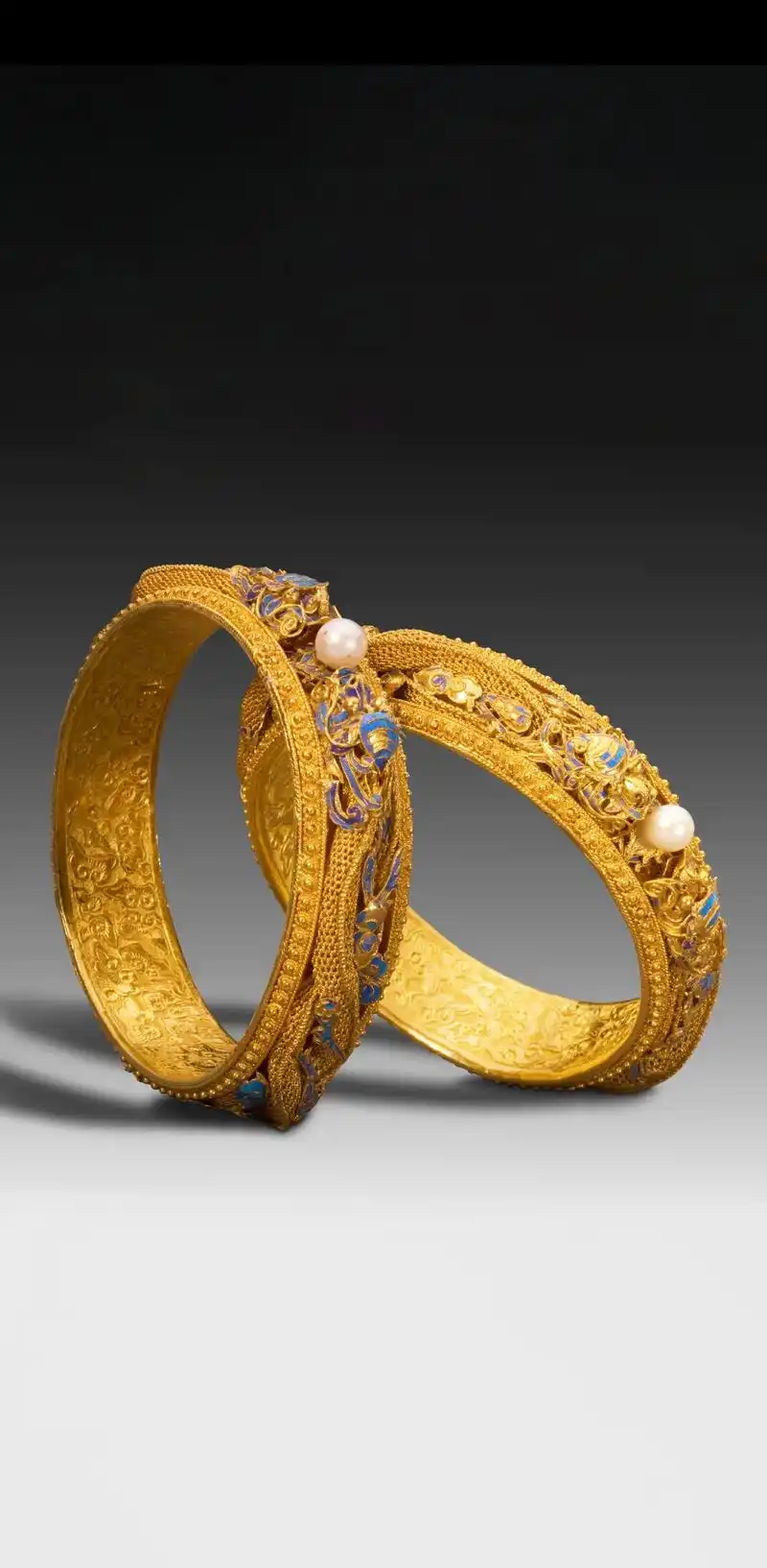 清/【金镶四龙戏珠镯】故宫博物院藏.   金质,圆环形,主要 - 抖音