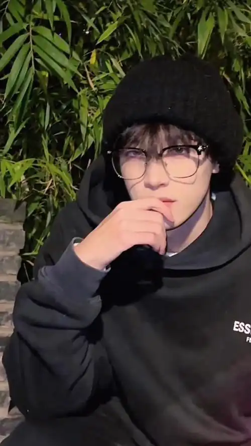 帅哥 185大帅哥 少年感 氛围感 小样迷不死你