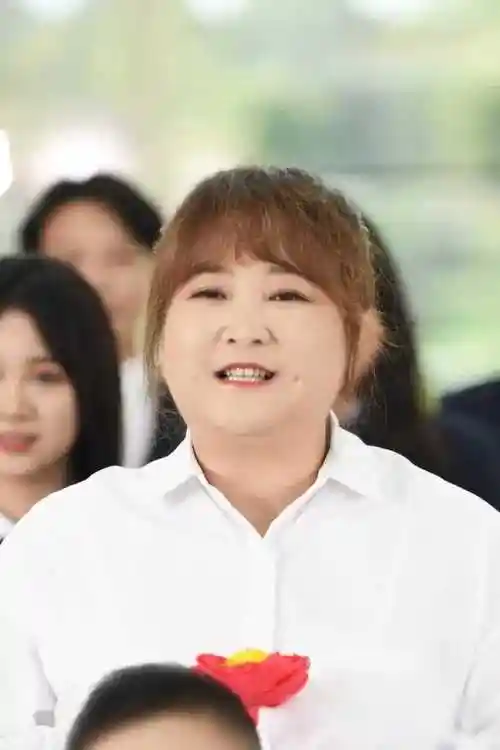 原创揭秘为何贾玲竟遭围攻网友直戳症结不再忍耐