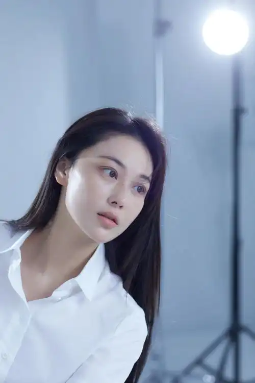 张馨予清水妆#"放大看毛孔都在打招呼"张馨予清水妆真的好漂亮啊!