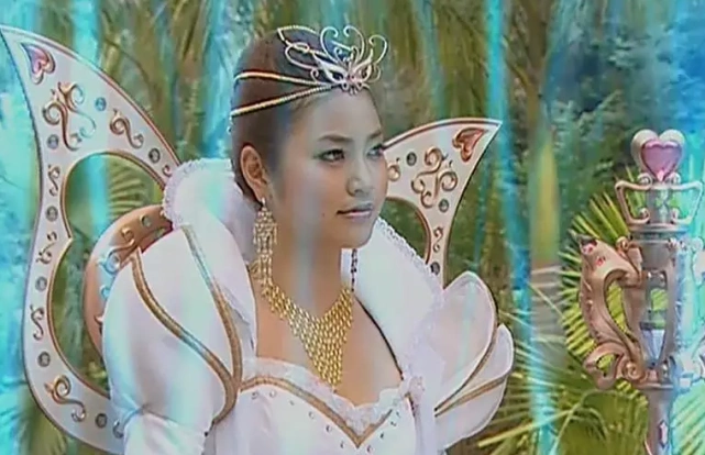 魔仙女王虽然在这个电视剧中的镜头并不是很多,但是给人留下了非常