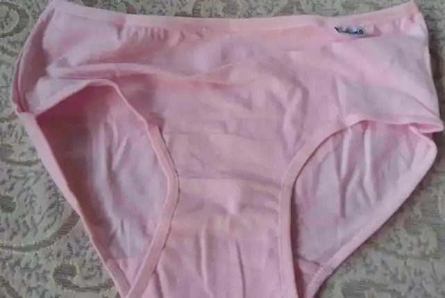 女生明明天天洗内裤核心区域仍发黄发硬读完就懂了