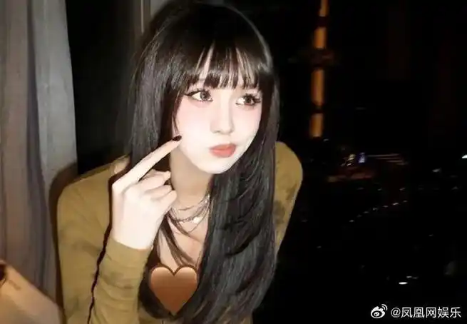 汪峰大女儿小苹果晒留学照