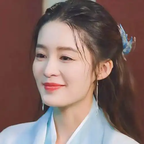 李沁头像请君云羲