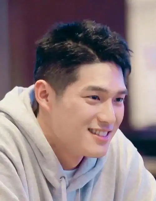 怦然再心动男嘉宾又翻车王子文约会对象吴永恩真实身份曝光