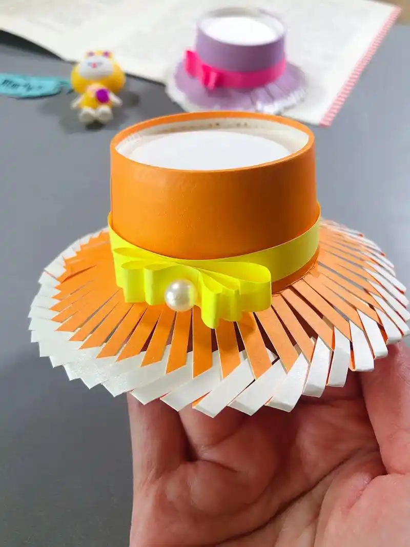 一次性纸杯制作好看的帽子.#图文伙伴计划 #纸杯手工 #亲子 - 抖音