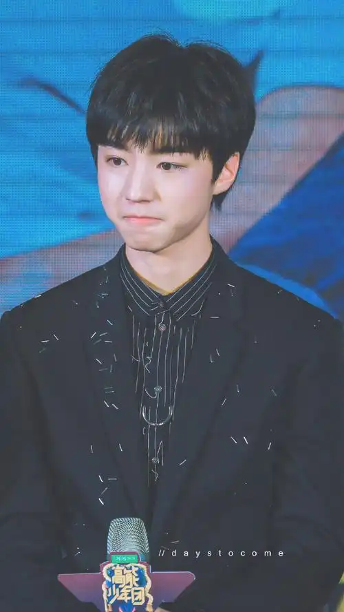 tfboys-王俊凯  图cr:logo 侵删