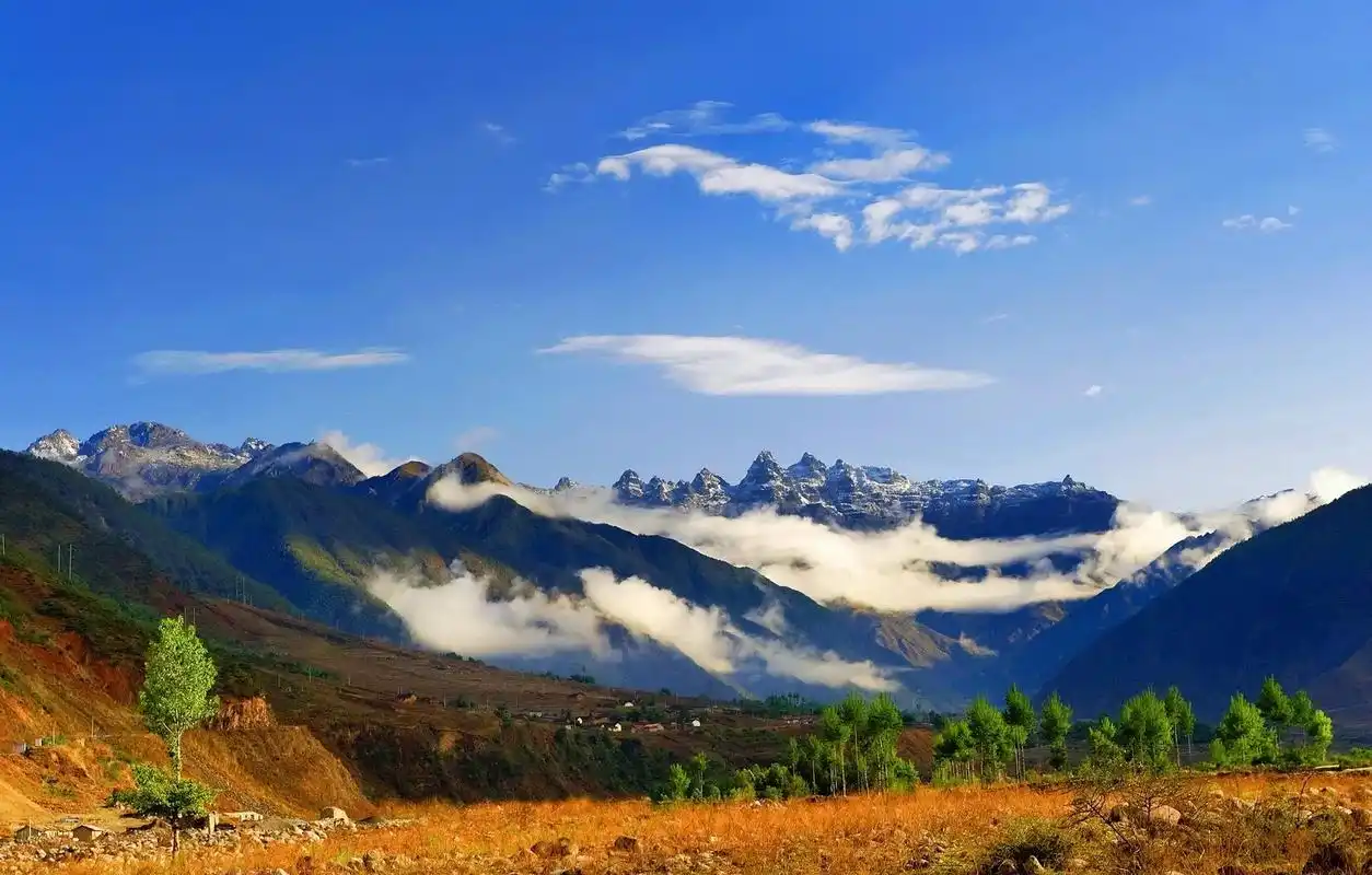 "俄尔则俄",位于四川省凉山州喜德县,主峰海拔从1988米延 - 抖音