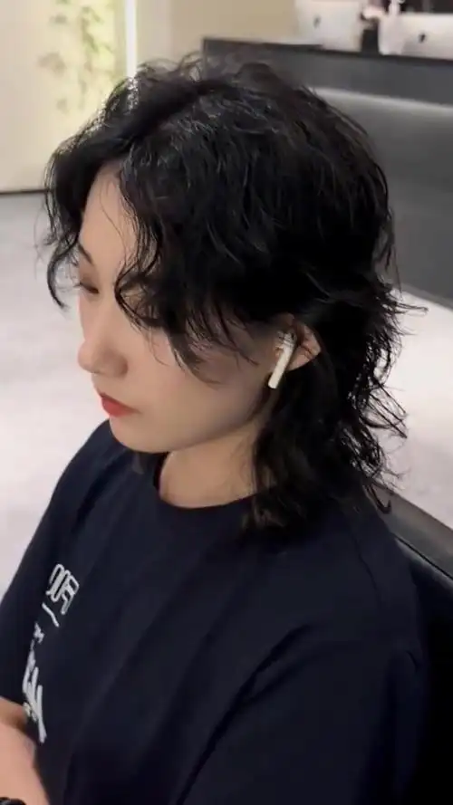 如何根据脸型选择适合自己的发型 不一定斩男但是一定斩女的狼尾