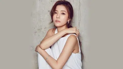 回车桌面>电脑壁纸>明星>日韩明星>韩国美女郑诗雅清新写真>相关标签