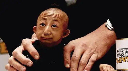 世界上最小的人 身高仅74.61厘米(身长相当于15个月的宝宝)