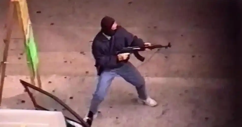 一代悍匪叶继欢前半生活成黑帮老大后半生狱中饱受病痛和欺凌