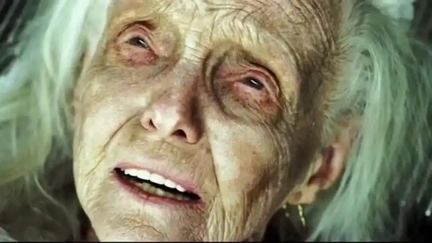 表情令人很恐怖!