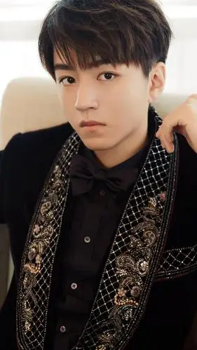 tfboys王俊凯时尚帅气写真