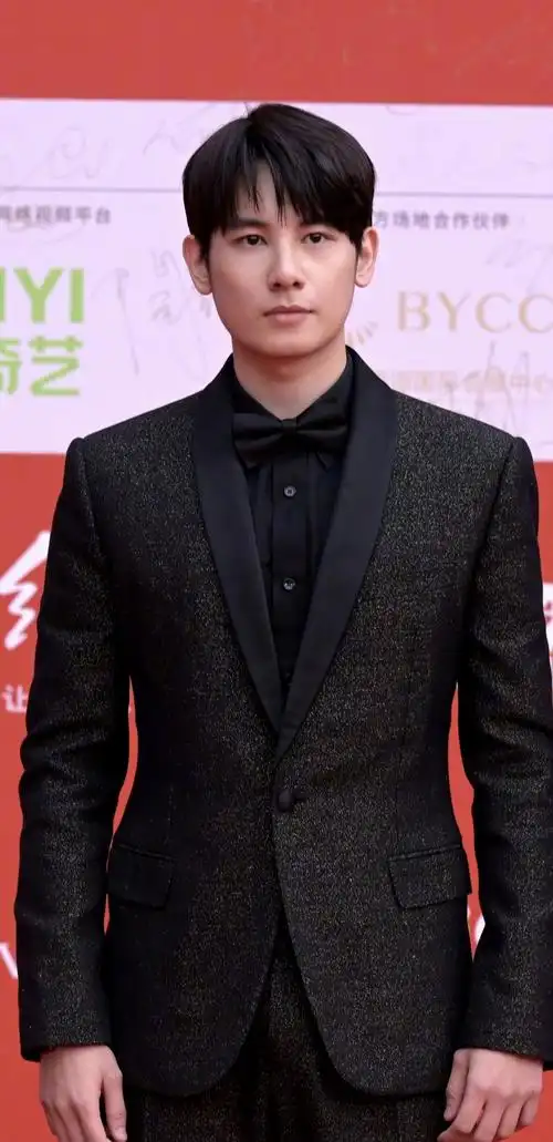 胡先煦红毯生图