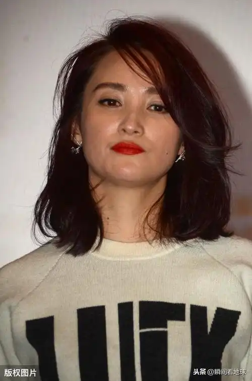 一组蒋勤勤最想删掉的照片,有些尴尬了