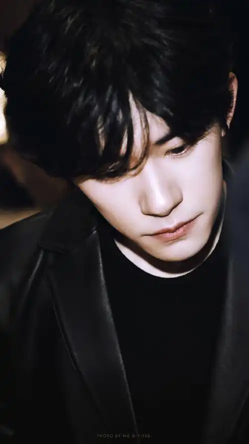 易烊千玺积家全球代言人