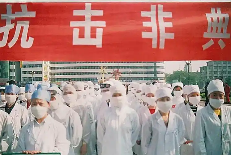 2003年来势汹汹的非典为何会突然消失新冠却这么难消灭