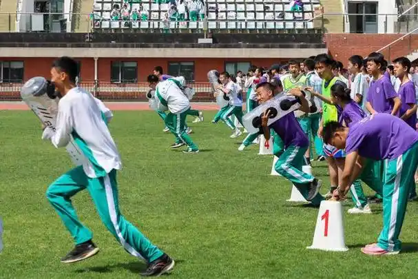 清华附中上地学校春季体育节举办