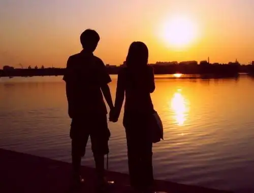 牵手情侣图片牵手和你走过这一生