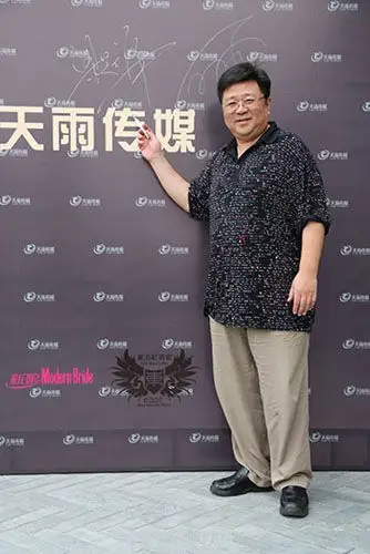 梁冠华我不是老艺术家欲做中国版福尔摩斯图