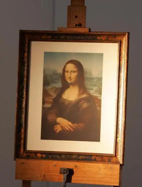 杜尚带胡须的蒙娜丽莎在巴黎拍得6325万欧元