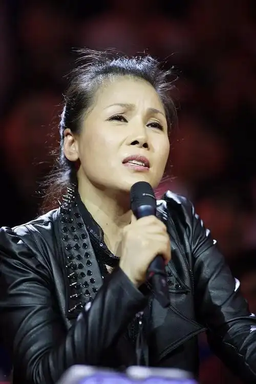 8月20日,许久没有露面的田震在社交账号上晒出一组照片,向大家分享