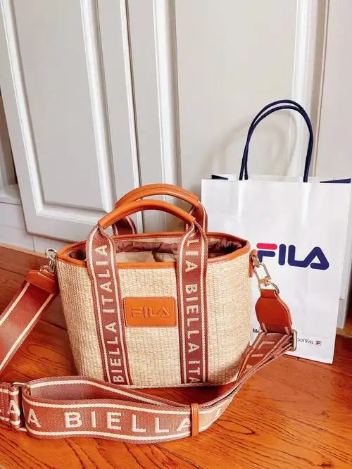 斐乐新款草编包