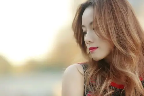 电影,音乐,时尚都爱的邓丽欣:打破框架,才能找到最舒适的存在