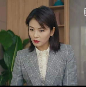 我是真的爱你刘涛萧嫣同款衣服2021新款春秋季时尚气质格子女西服